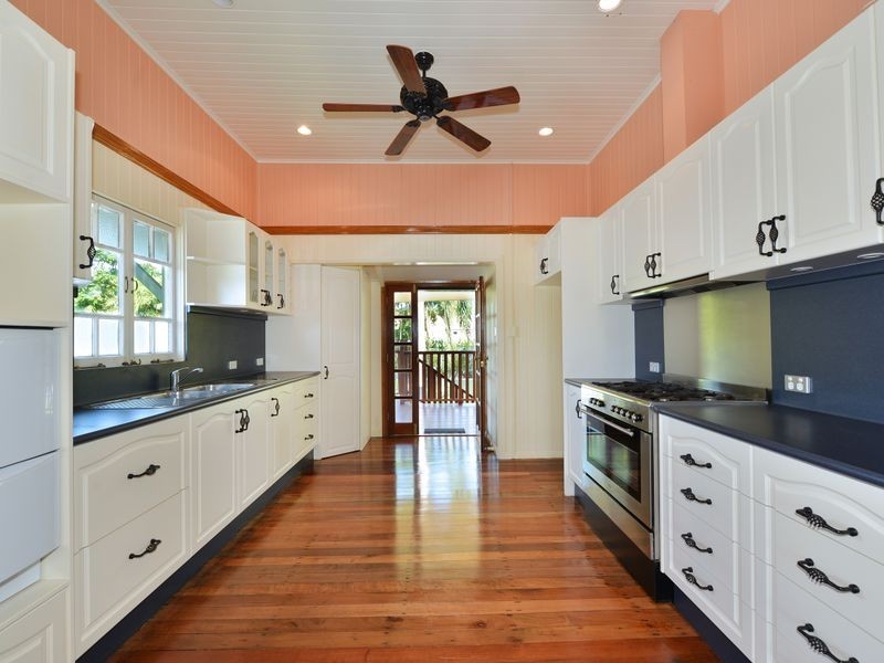 349 McLeod Street, Cairns North QLD 4870