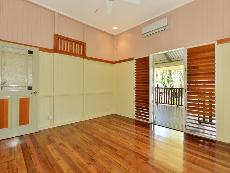 349 McLeod Street, Cairns North QLD 4870