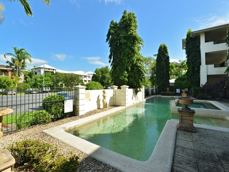 18/312 Lake Street, Cairns North QLD 4870
