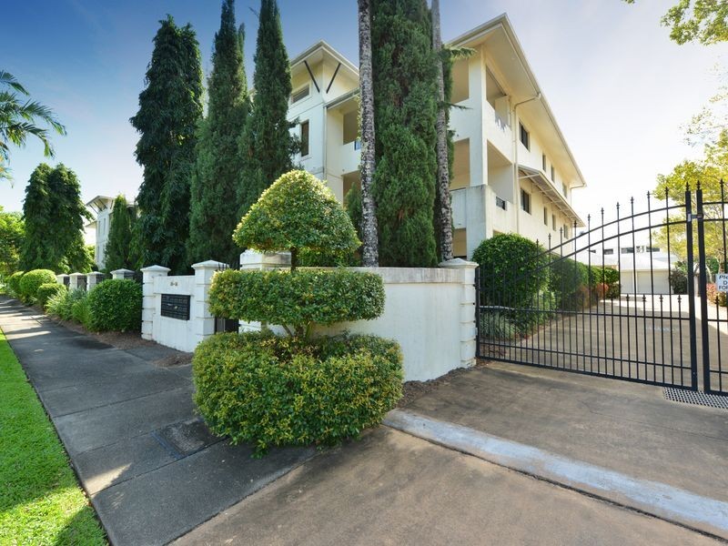 18/312 Lake Street, Cairns North QLD 4870