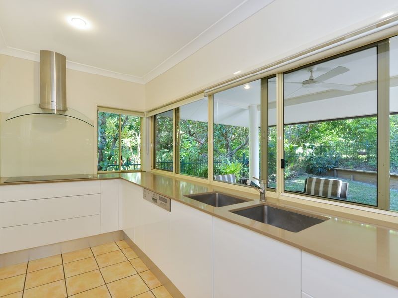 1/12 Murchison Street, Whitfield QLD 4870