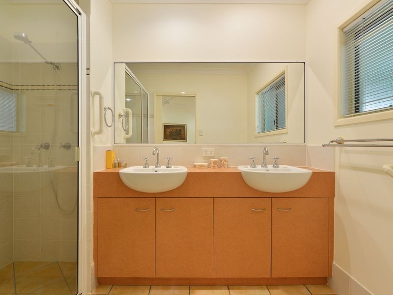 1/12 Murchison Street, Whitfield QLD 4870