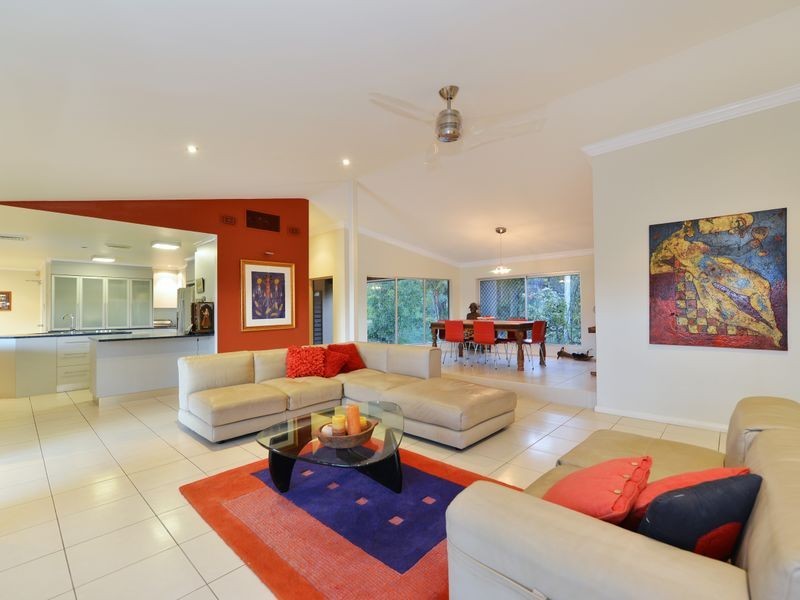 179 Hillview Crescent, Whitfield QLD 4870