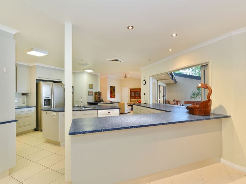 179 Hillview Crescent, Whitfield QLD 4870