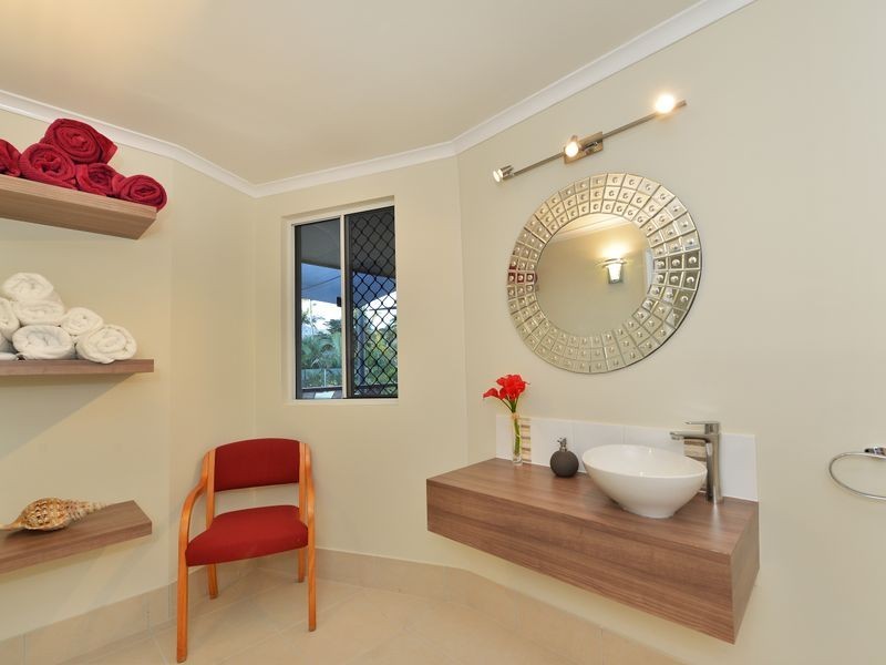 179 Hillview Crescent, Whitfield QLD 4870