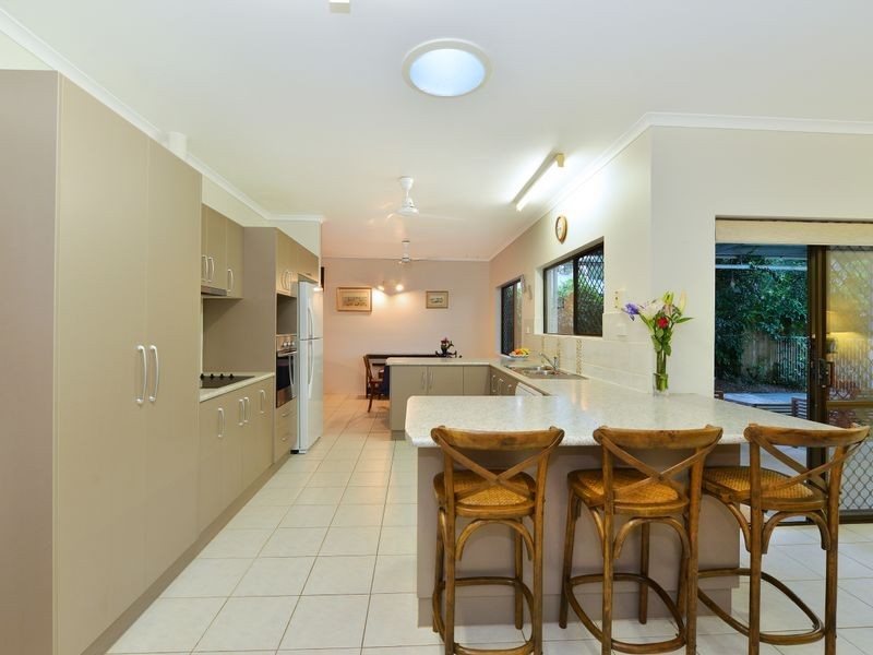 17 Tolson Close, Brinsmead QLD 4870