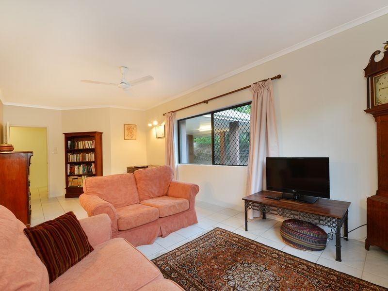 17 Tolson Close, Brinsmead QLD 4870
