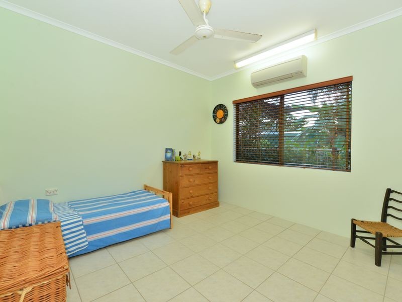 17 Tolson Close, Brinsmead QLD 4870