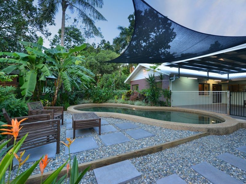17 Tolson Close, Brinsmead QLD 4870