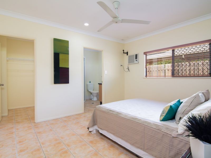 2 Goodhew Close, Bentley Park QLD 4869