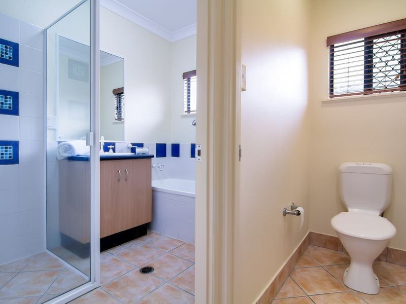 2 Goodhew Close, Bentley Park QLD 4869