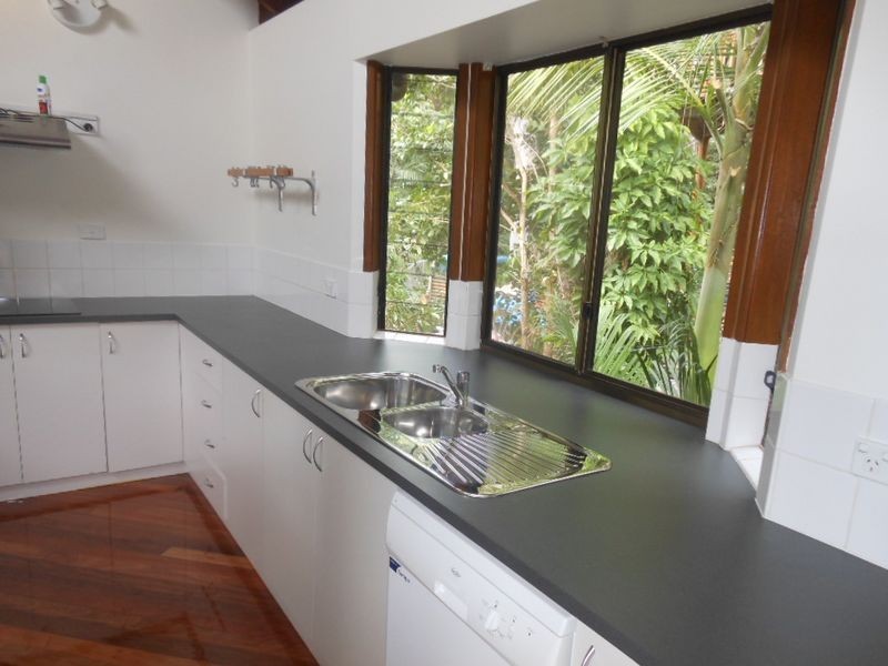 10 Trinidad Close, Trinity Beach QLD 4879