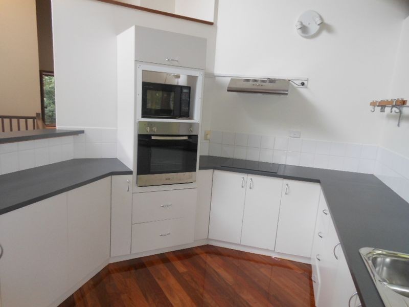 10 Trinidad Close, Trinity Beach QLD 4879