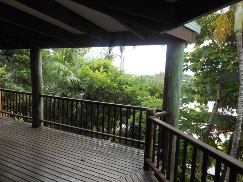 10 Trinidad Close, Trinity Beach QLD 4879