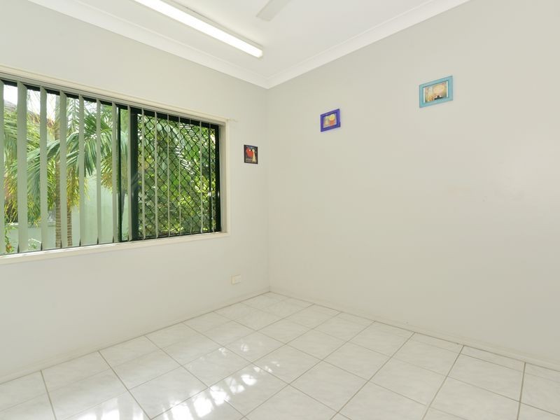 3/10 Ingham Court, Mooroobool QLD 4870