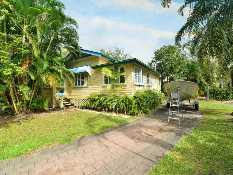 14/404 McCoombe Street, Mooroobool QLD 4870