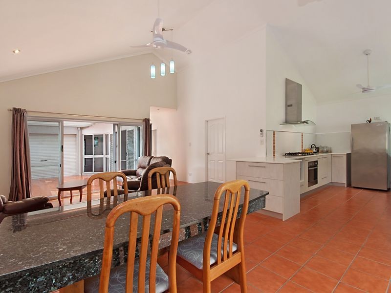 4 Silky Oak Court, Mooroobool QLD 4870