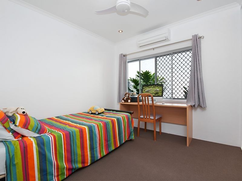 4 Silky Oak Court, Mooroobool QLD 4870