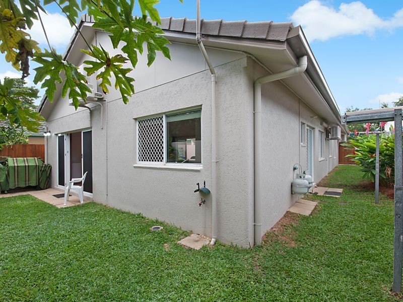 4 Silky Oak Court, Mooroobool QLD 4870