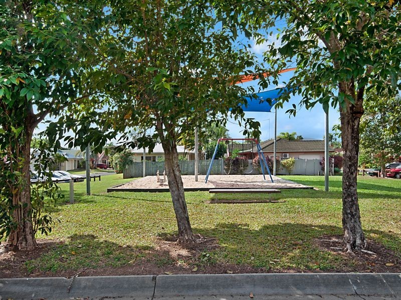 4 Silky Oak Court, Mooroobool QLD 4870