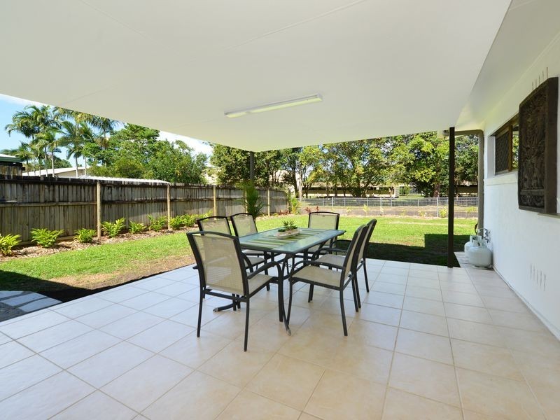 43 Brooks Street, Whitfield QLD 4870