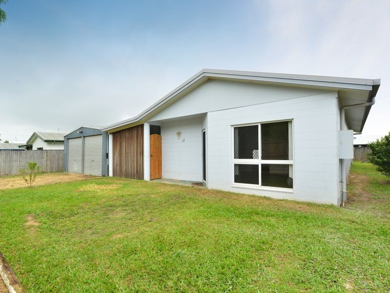 33 Cracknell Road, White Rock QLD 4868