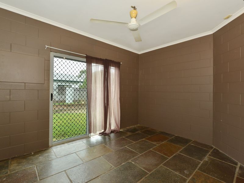 33 Cracknell Road, White Rock QLD 4868