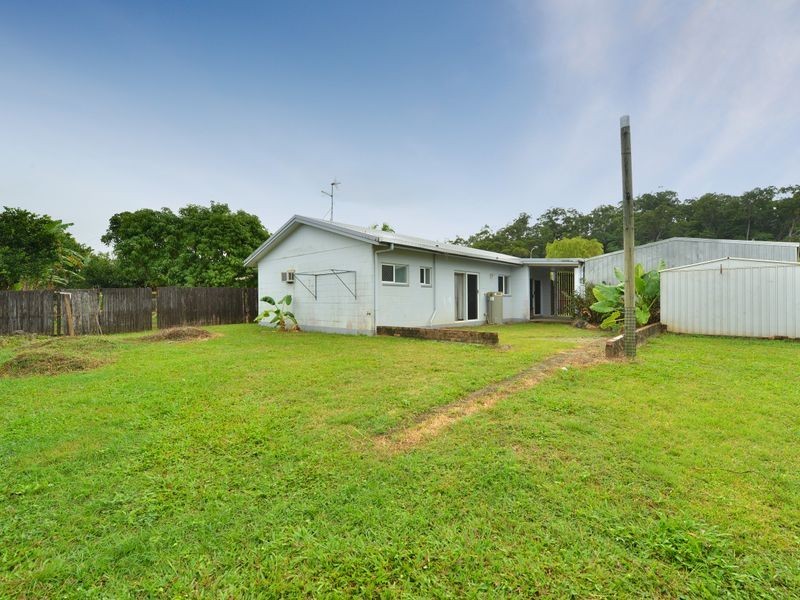 33 Cracknell Road, White Rock QLD 4868