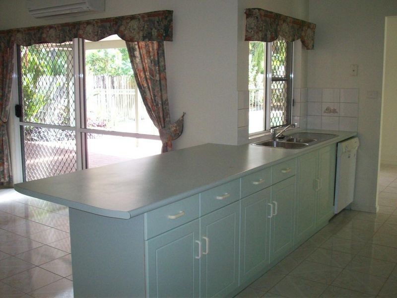 Mooroobool QLD 4870