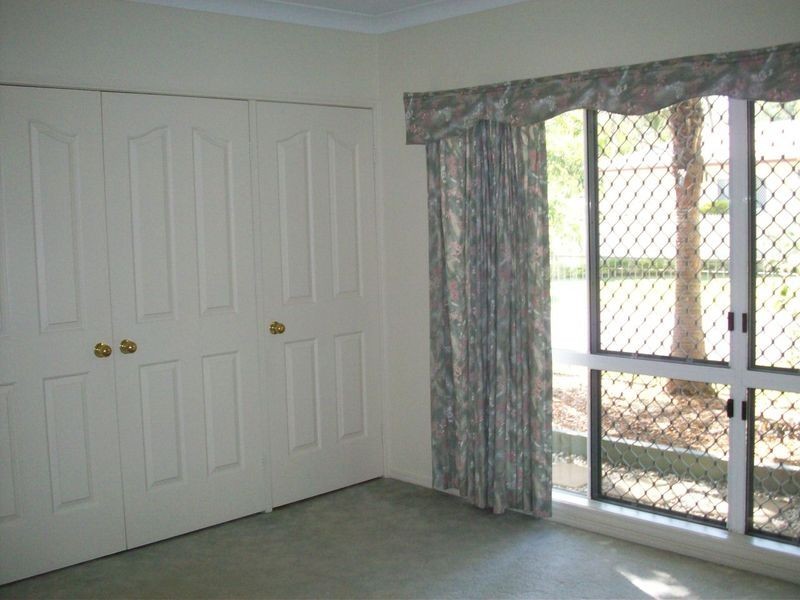 Mooroobool QLD 4870
