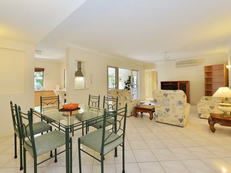 1312/2 Greenslopes Street, Cairns North QLD 4870