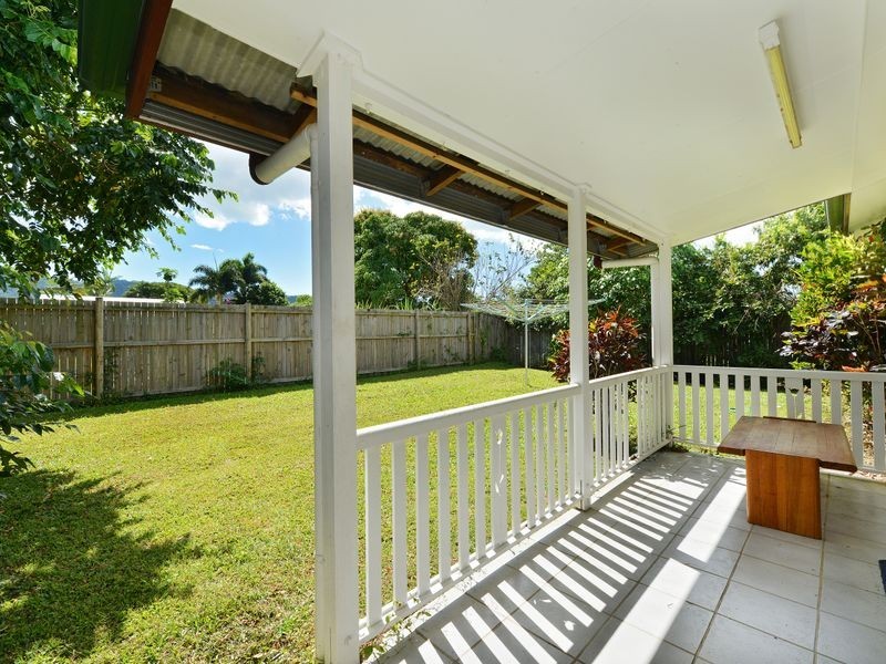 2/24 Ireland Crescent, Whitfield QLD 4870