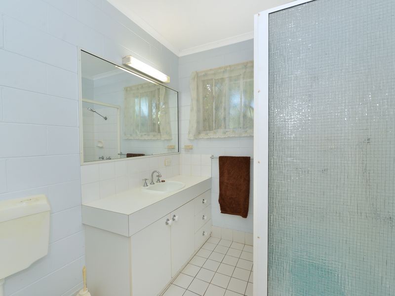 2/24 Ireland Crescent, Whitfield QLD 4870