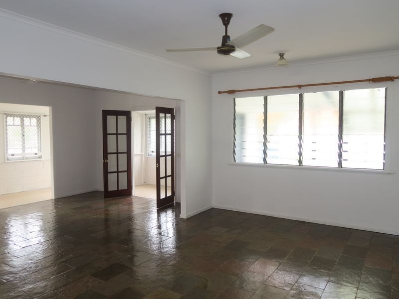 85 Machans Beach Road, Machans Beach QLD 4878