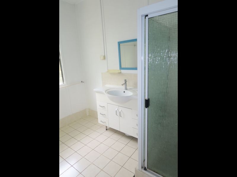 85 Machans Beach Road, Machans Beach QLD 4878