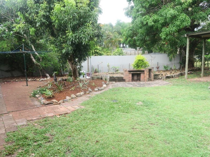 85 Machans Beach Road, Machans Beach QLD 4878