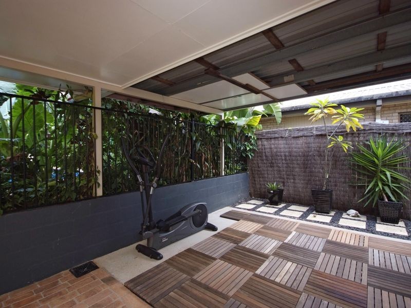 16 Di Savia Close, Whitfield QLD 4870