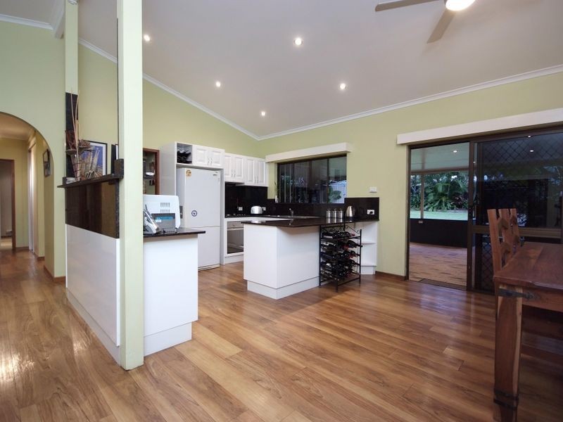 16 Di Savia Close, Whitfield QLD 4870