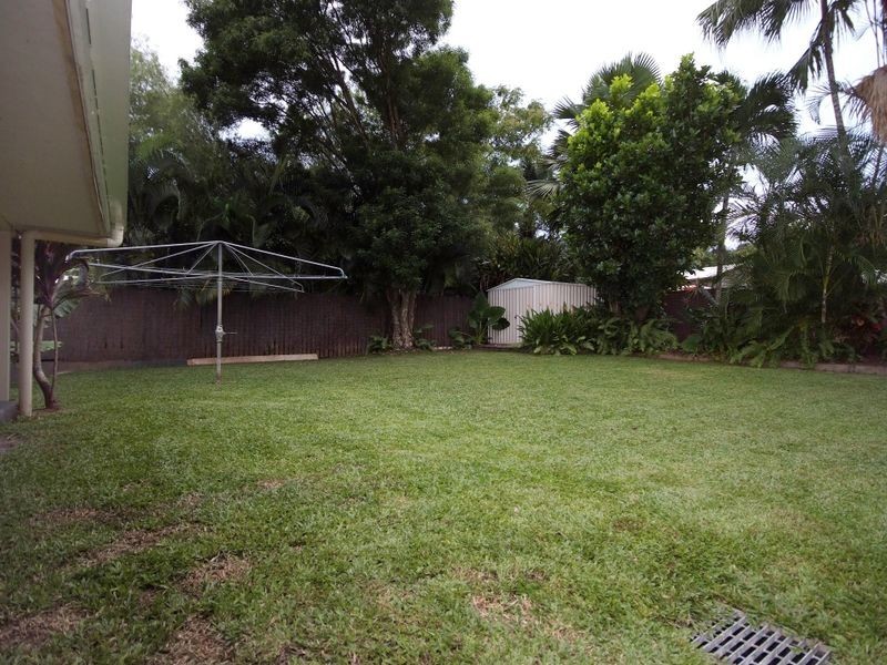 16 Di Savia Close, Whitfield QLD 4870