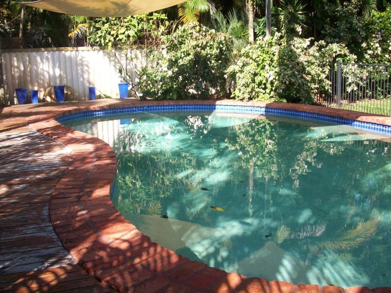 Holloways Beach QLD 4878