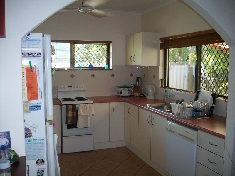 Holloways Beach QLD 4878