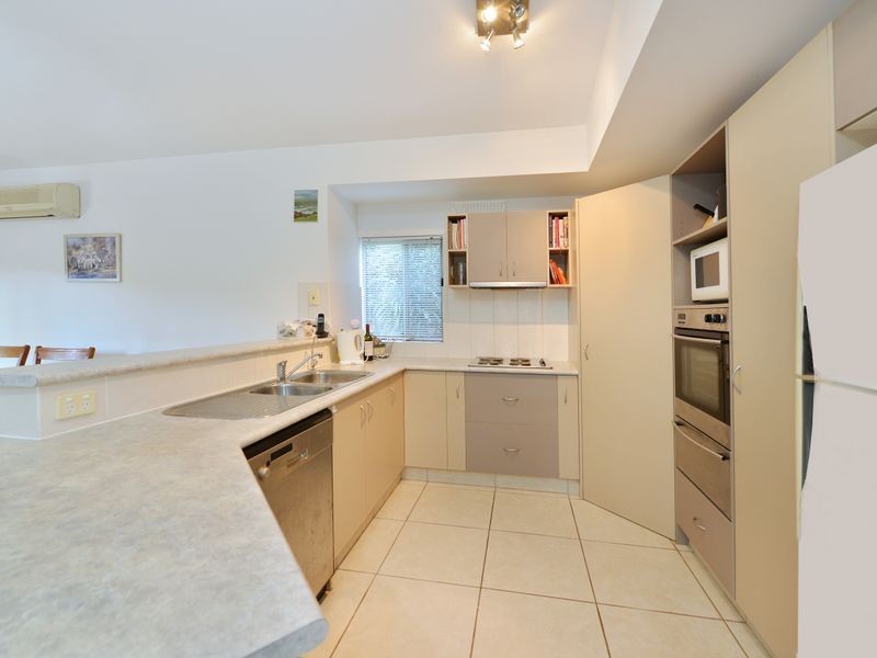 36 West Parkridge Drive, Brinsmead QLD 4870