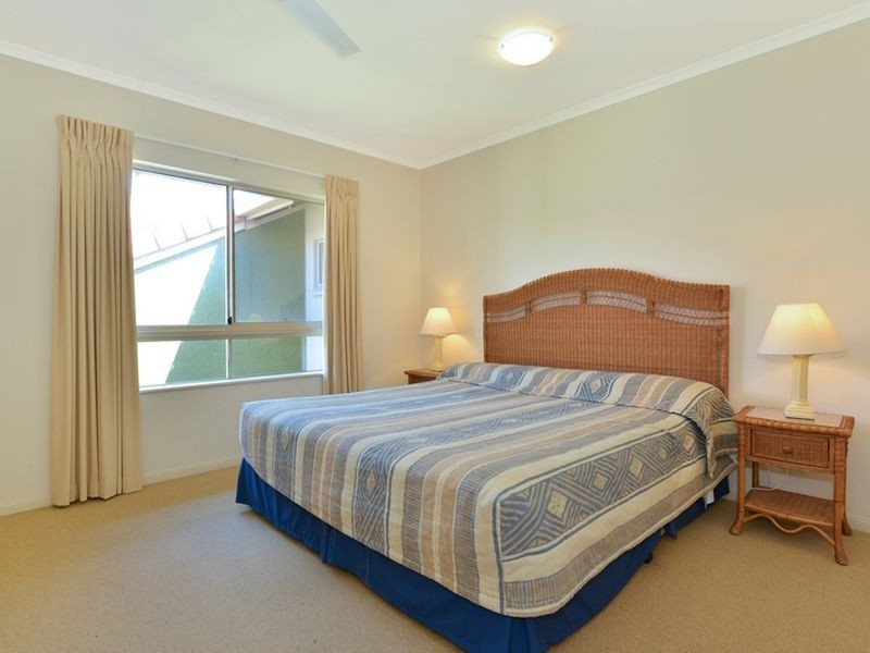 1106/2 Greenslopes Street, Cairns North QLD 4870
