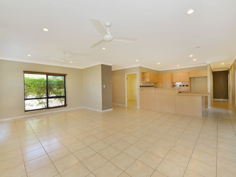 19 Findlay Street, Brinsmead QLD 4870