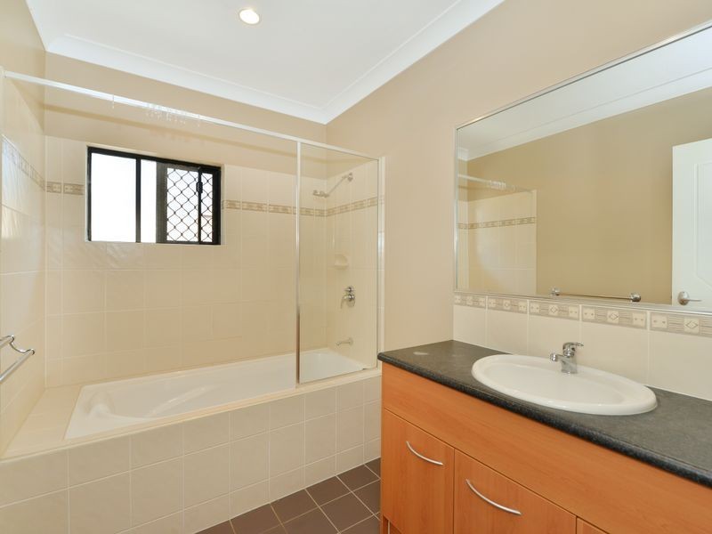 19 Findlay Street, Brinsmead QLD 4870