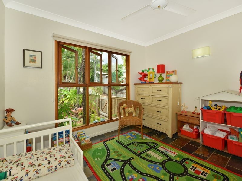 8 Ben Bolt Close, Redlynch QLD 4870