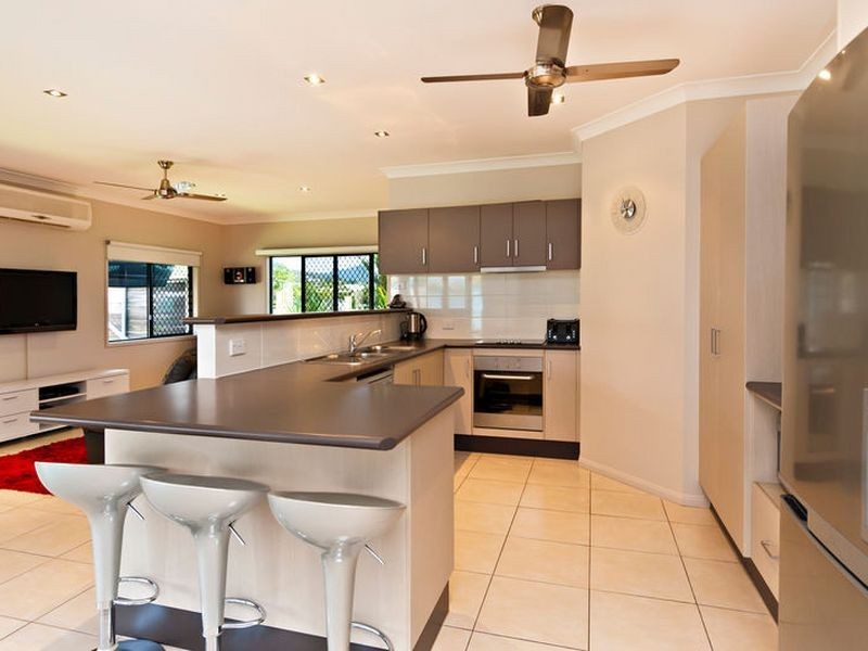 36 Norfolk Circuit, Redlynch QLD 4870