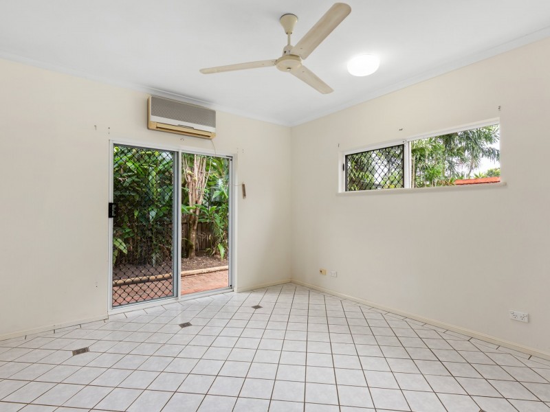 8 Bolwarra Close, Redlynch QLD 4870