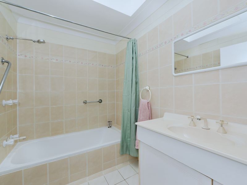 6/10 Crathern Close, Edge Hill QLD 4870