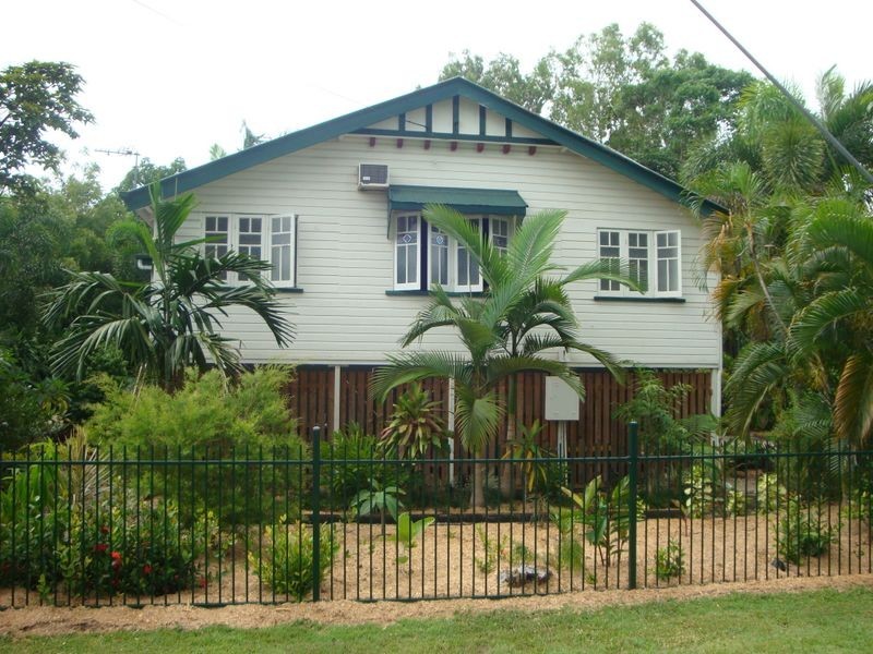 67 Little Street, Manunda QLD 4870